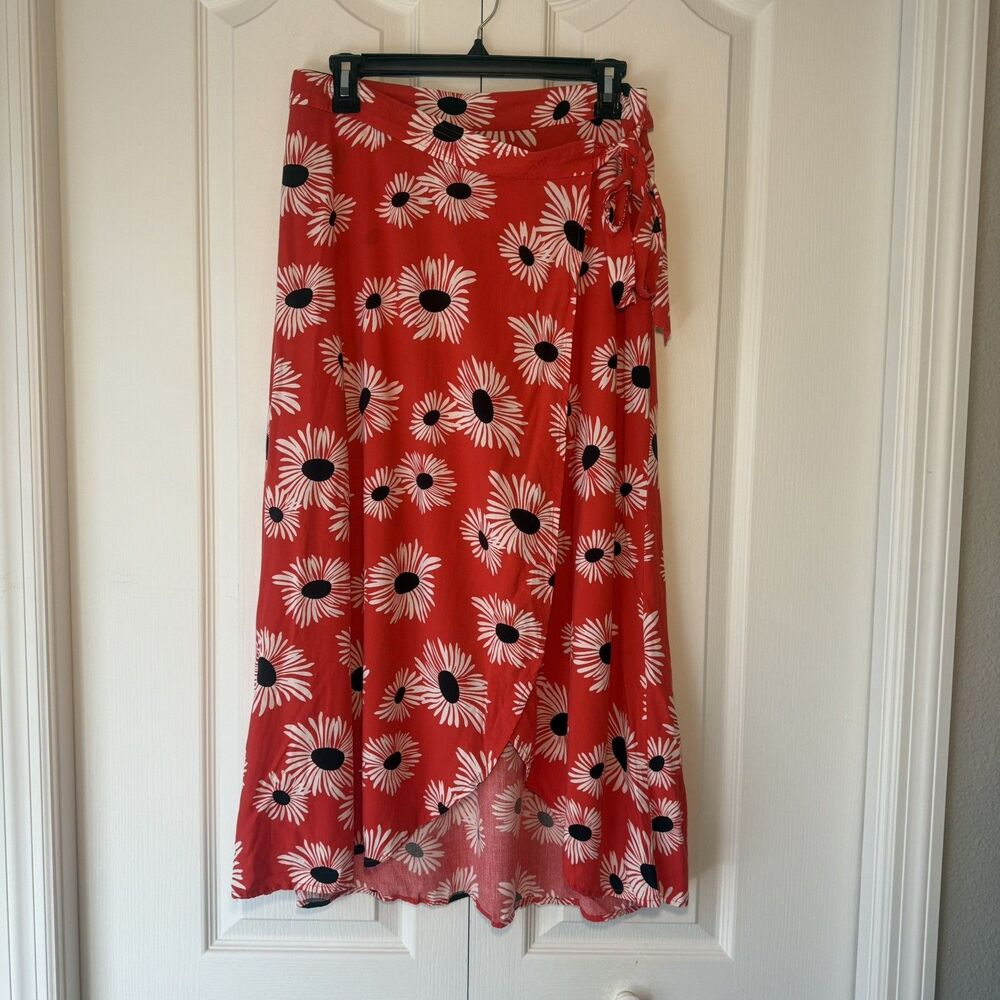 Anthropologie Conversations 37 of 52 Colloquial Wrap Red Floral Skirt M